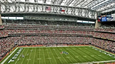 袁悦奥斯汀站首战不敌比勒尔，首轮即遭淘汰。